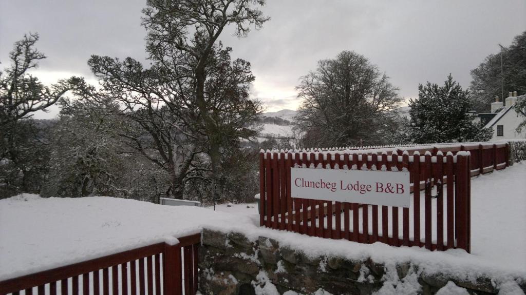 Clunebeg Lodge Drumnadrochit Buitenkant foto